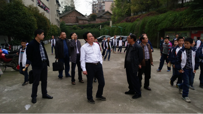 省市领导对我校“湖南省骨干民办学校”建设工作进行验收